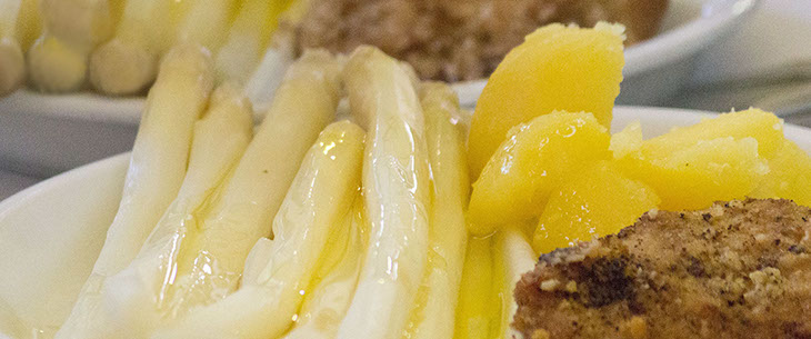 Spargelpflanzenrodung